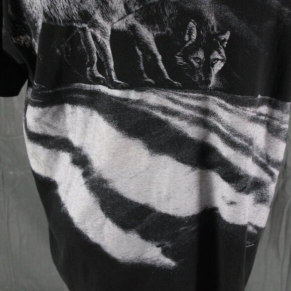 Vintage Graphic T-shirt - Wolf Pack Big Graphic - Men's XL - Picture 10 of 13